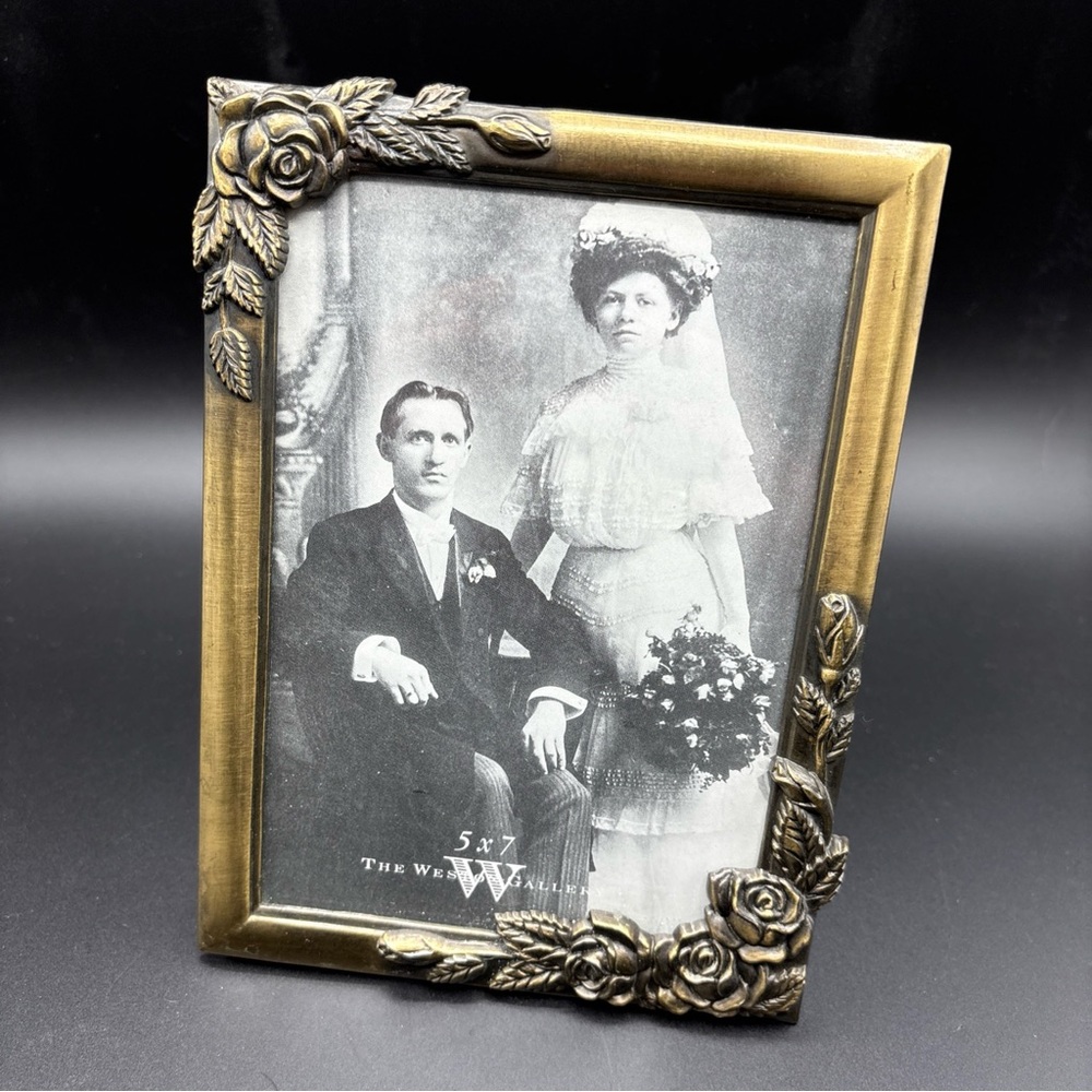 Vintage the Weston gallery antiqued ornate bronzed picture frame
